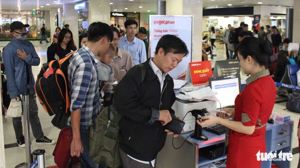 Giá vé bay Tết tăng từng ngày