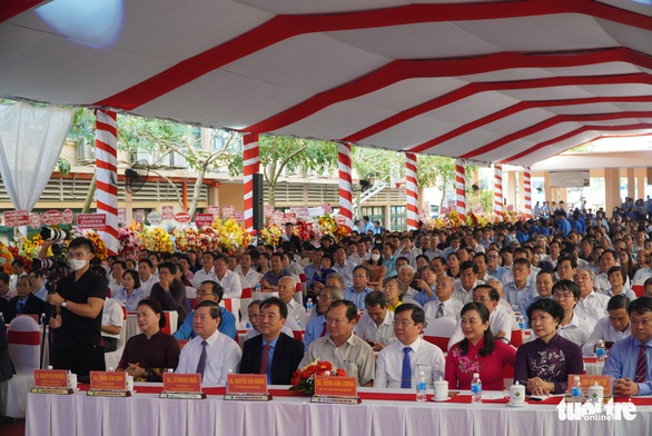 Nguyên Chủ tịch Quốc hội dự kỷ niệm 62 năm ngày thành lập trường sư phạm kỹ thuật lớn nhất miền Tây - Ảnh 1. Nguyên Chủ tịch Quốc hội dự kỷ niệm 62 năm ngày thành lập trường sư phạm kỹ thuật lớn nhất miền Tây - Ảnh 1.