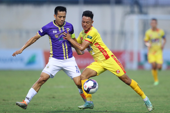 Đội trưởng Văn Quyết chấn thương nặng, chia tay V-League 2022 - Ảnh 1.