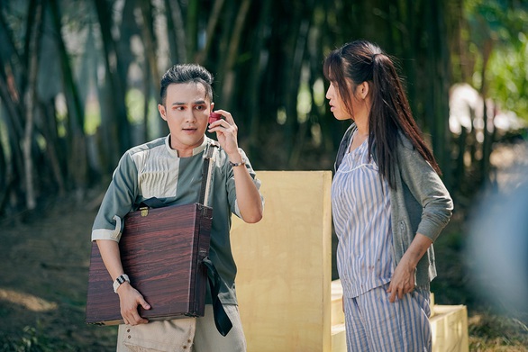 Puka ‘phun vòi rồng’ khi đóng ‘Kẻ độc hành’ - Ảnh 5. Puka ‘phun vòi rồng’ khi đóng ‘Kẻ độc hành’ - Ảnh 5.
