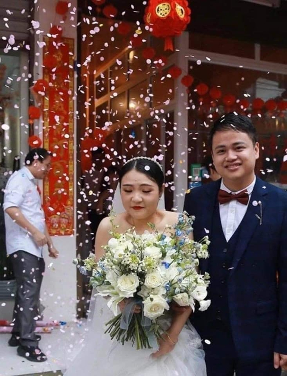 Khi thợ chụp ảnh cưới là người yêu cũ của cô dâu - Ảnh 5. Khi thợ chụp ảnh cưới là người yêu cũ của cô dâu - Ảnh 5.