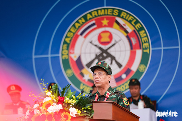 Phó tư lệnh Lục quân các nước ASEAN trổ tài bắn súng - Ảnh 5.