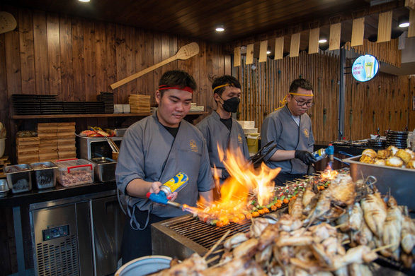 Trọn vẹn tinh hoa ẩm thực nướng Nhật Bản Yakiniku và Yakitori trong 1 địa điểm - Ảnh 3.