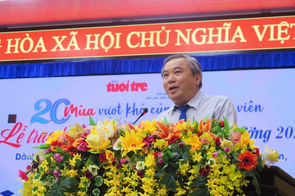 Biết mình được nhận học bổng Tiếp sức đến trường, hai anh em đã ôm nhau nhảy cẫng - Ảnh 2.
