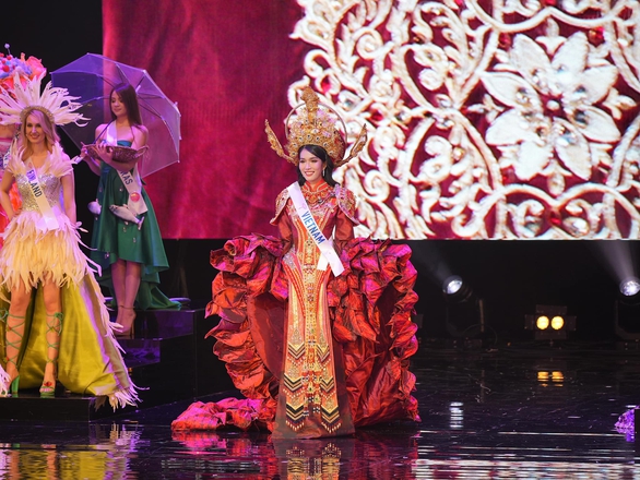 Được kì vọng đăng quang, ai dè Phương Anh trượt Top 15 Miss International 2022 - Ảnh 2. Được kì vọng đăng quang, ai dè Phương Anh trượt Top 15 Miss International 2022 - Ảnh 2.