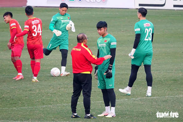 Tuyển Việt Nam giữ lại thủ môn chưa thi đấu phút nào tại V-League 2022 - Ảnh 1.