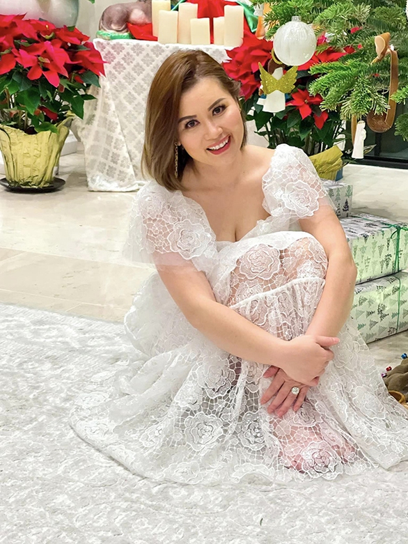 Ảnh vui sao Việt 15-12: Con trai Đàm Vĩnh Hưng khoái chí theo bố đi làm - Ảnh 9. Ảnh vui sao Việt 15-12: Con trai Đàm Vĩnh Hưng khoái chí theo bố đi làm - Ảnh 9.