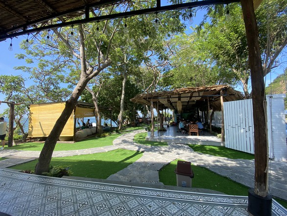 Đóng cửa quán cà phê hướng biển trên đất công ở Vũng Tàu - Ảnh 4. Đóng cửa quán cà phê hướng biển trên đất công ở Vũng Tàu - Ảnh 4.