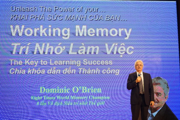 Siêu trí tuệ quốc tế đến với sinh viên Việt Nam - Ảnh 4. Siêu trí tuệ quốc tế đến với sinh viên Việt Nam - Ảnh 4.