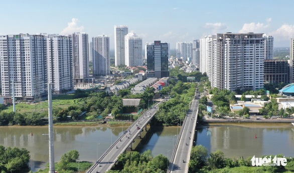 TP.HCM yêu cầu các huyện không đề xuất xin chủ trương lên quận hoặc TP - Ảnh 1. TP.HCM yêu cầu các huyện không đề xuất xin chủ trương lên quận hoặc TP - Ảnh 1.