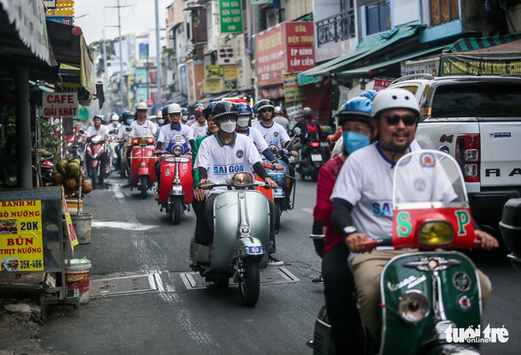 Tour du lịch độc đáo ‘Lái xe Vespa khám phá quận 3, TP.HCM’ - Ảnh 1. Tour du lịch độc đáo ‘Lái xe Vespa khám phá quận 3, TP.HCM’ - Ảnh 1.