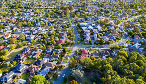 Giá nhà tại Úc giảm tháng thứ bảy liên tiếp - Ảnh 1.