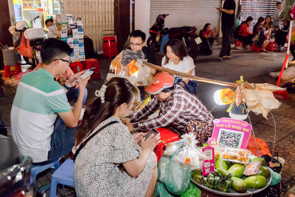 Ngày càng nhiều người Việt chọn quét mã QR thanh toán - Ảnh 1.