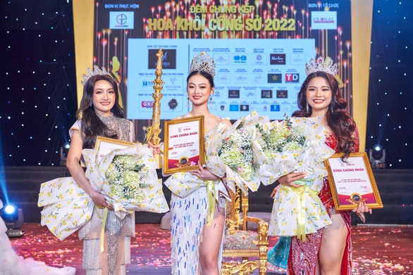 Nhan sắc du học sinh 10X ‘đội’ vương miện Hoa khôi công sở 2022 - Ảnh 1. Nhan sắc du học sinh 10X ‘đội’ vương miện Hoa khôi công sở 2022 - Ảnh 1.