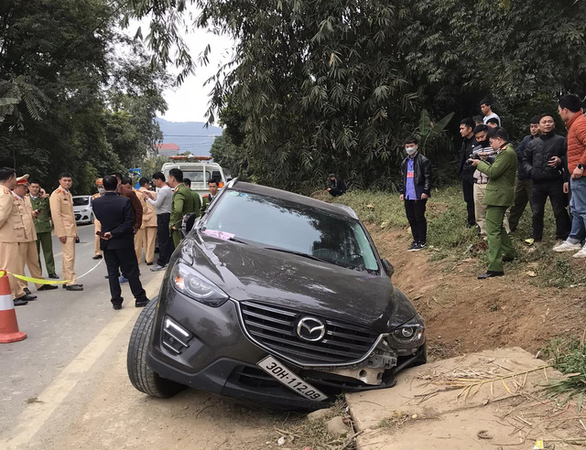 Công an khẩn cấp truy bắt người đàn ông chở ma túy, dùng súng chống trả, cướp xe chạy trốn - Ảnh 2.