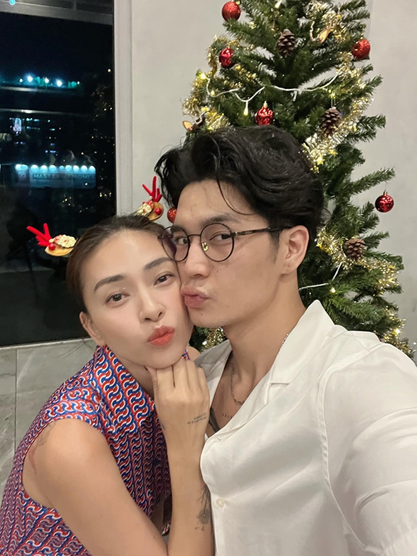 Ảnh vui sao Việt 25-12: Sao Việt quây quần bên gia đình đón Giáng sinh - Ảnh 7. Ảnh vui sao Việt 25-12: Sao Việt quây quần bên gia đình đón Giáng sinh - Ảnh 7.