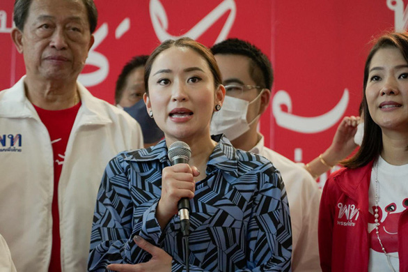 Con gái ông Thaksin dẫn đầu thăm dò bầu cử thủ tướng Thái Lan - Ảnh 1.