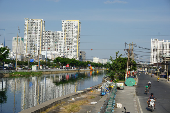 TP.HCM: Khởi động lại con đường nối thông từ trung tâm về Bình Chánh - Ảnh 1.