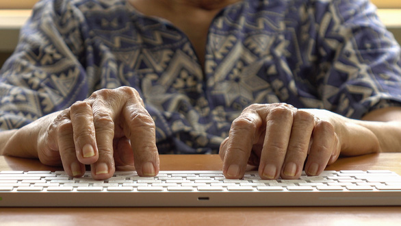 Thư của một bà già vừa bị hack Facebook - Ảnh 1.