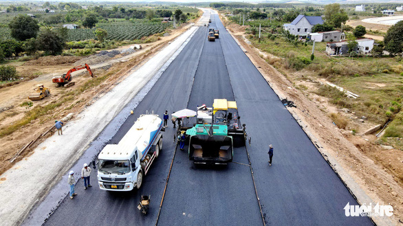 Bộ Giao thông vận tải báo cáo Thủ tướng về các chỉ định thầu ở cao tốc Bắc - Nam - Ảnh 1.