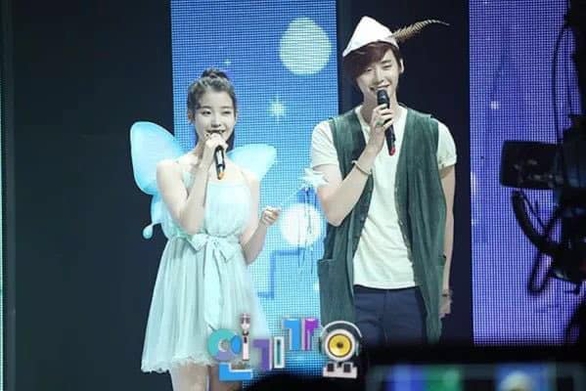 Lee Jong Suk tiết lộ lý do từng ghét IU khi mới quen, xác nhận tin hẹn hò - Ảnh 3. Lee Jong Suk tiết lộ lý do từng ghét IU khi mới quen, xác nhận tin hẹn hò - Ảnh 3.