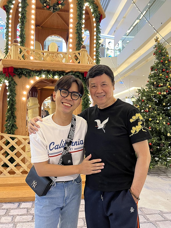 Ảnh vui sao Việt 5-12: Mợ chảnh nhà Phan Hiển thích tấu hài - Ảnh 11. Ảnh vui sao Việt 5-12: Mợ chảnh nhà Phan Hiển thích tấu hài - Ảnh 11.
