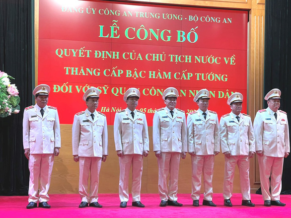 Phó giám đốc Công an TP.HCM Nguyễn Thanh Hưởng được thăng hàm thiếu tướng - Ảnh 1.