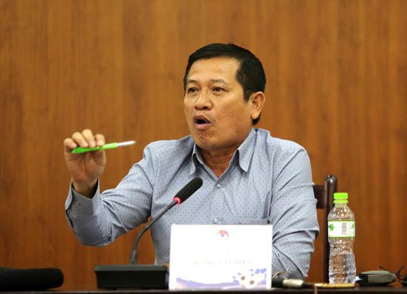 Ông Đặng Thanh Hạ thay ông Dương Văn Hiền giữ ghế trưởng Ban trọng tài VFF - Ảnh 1.