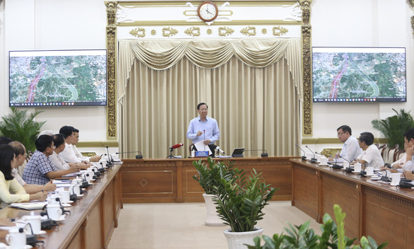 Chủ tịch Phan Văn Mãi: Tái định cư đường vành đai 3 phải đàng hoàng, chất lượng - Ảnh 1.