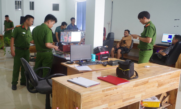 Khởi tố 3 người ở Quảng Nam làm giả tài liệu của cơ quan, tổ chức - Ảnh 1.