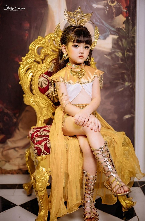 Phát sốt với vẻ đáng yêu của sao nhí 5 tuổi làm nữ chính phim Đừng làm mẹ cáu - Ảnh 8. Phát sốt với vẻ đáng yêu của sao nhí 5 tuổi làm nữ chính phim Đừng làm mẹ cáu - Ảnh 8.