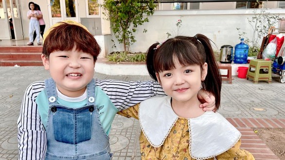 Phát sốt với vẻ đáng yêu của sao nhí 5 tuổi làm nữ chính phim Đừng làm mẹ cáu - Ảnh 1. Phát sốt với vẻ đáng yêu của sao nhí 5 tuổi làm nữ chính phim Đừng làm mẹ cáu - Ảnh 1.