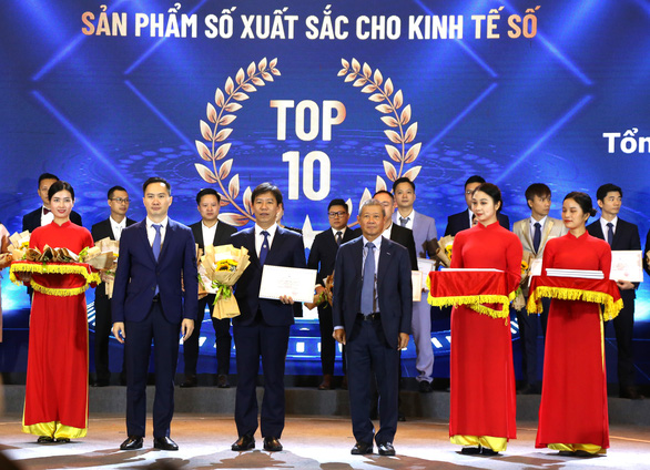 EVNCPC có hai sản phẩm được trao giải thưởng công nghệ số ‘Make in Việt Nam 2022’ - Ảnh 2.