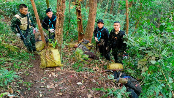 Quân đội Thái Lan bắn chết 15 nghi can buôn ma túy gần Tam giác vàng - Ảnh 1.