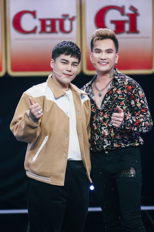 Nam Thư tự nhận là thánh mê trai trên sóng truyền hình - Ảnh 6. Nam Thư tự nhận là thánh mê trai trên sóng truyền hình - Ảnh 6.