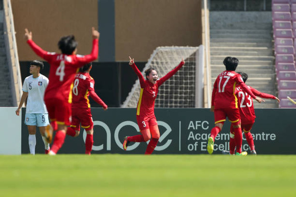 Bóng đá nữ Việt Nam dự World Cup 2023: Quả ngọt từ vườn ươm Tao Đàn - Ảnh 1.