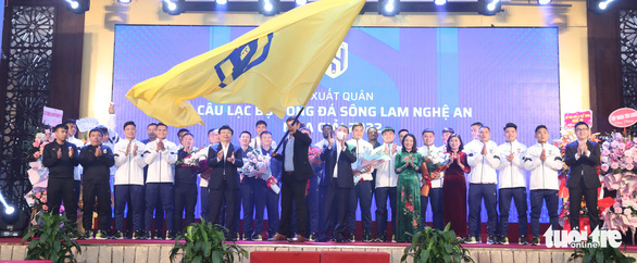 SLNA ra mắt nhà đồng tài trợ, đặt mục tiêu vào top 3 V-League 2022 - Ảnh 1.