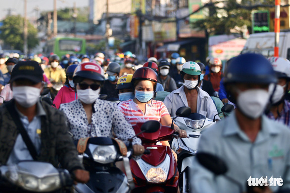 TP.HCM: Học sinh, sinh viên đi học, lại đông như bình thường cũ - Ảnh 3.