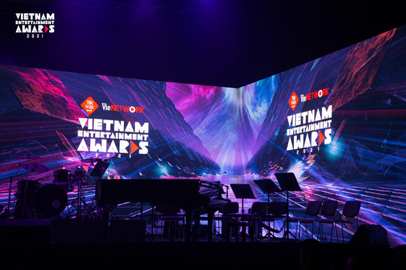 Đêm Gala trao giải Vietnam Entertainment Awards 2021 - Nơi những tài năng được tôn vinh - Ảnh 1.