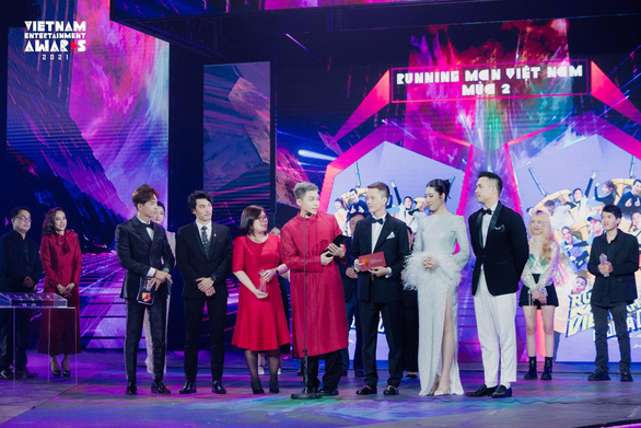 Đêm Gala trao giải Vietnam Entertainment Awards 2021 - Nơi những tài năng được tôn vinh - Ảnh 4.