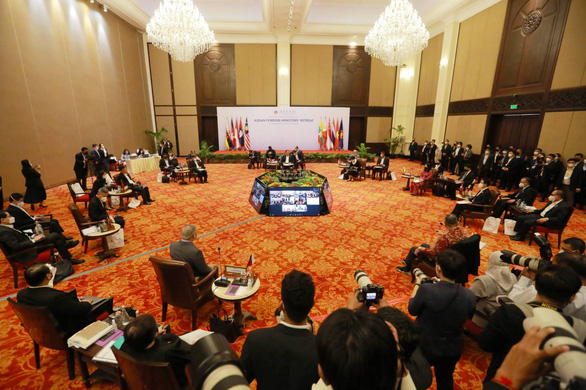 Các bộ trưởng ASEAN quan ngại về tình hình Biển Đông - Ảnh 1.