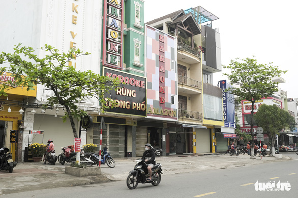 Đà Nẵng: Cơ sở dịch vụ karaoke, spa, massage rón rén mở cửa - Ảnh 1.