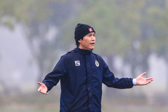 CLB Hà Nội bất ngờ chia tay huấn luyện viên trưởng Park Choong Kyun - Ảnh 1.