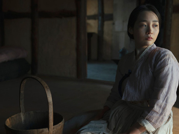 Lee Min Ho đóng vai phản diện, hợp tác cùng tượng vàng Oscar Youn Yuh Jung trong Pachinko - Ảnh 4.