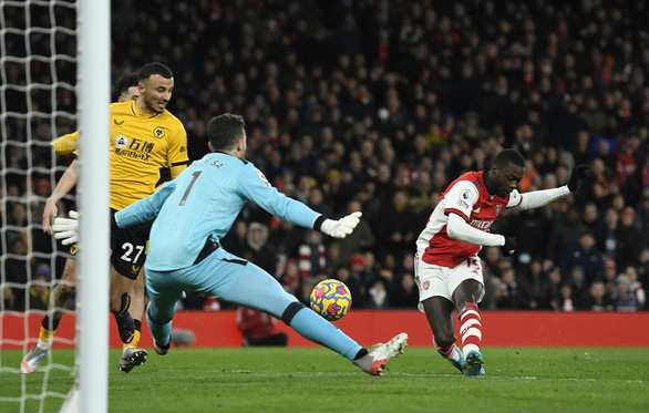 Pha phản lưới phút 90+5 giúp Arsenal ngược dòng kịch tính - Ảnh 3.