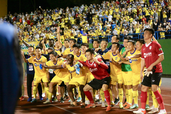 Vòng 1 V-League 2022: B.Bình Dương ngã ngựa trên sân nhà - Ảnh 3.
