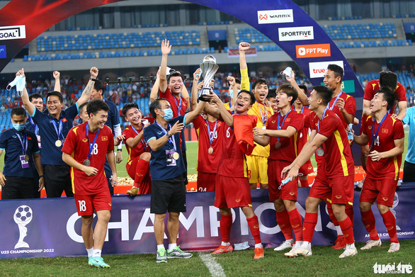 HLV Đinh Thế Nam: U23 Việt Nam cần tính toán thời điểm gây áp lực trước Malaysia - Ảnh 1.