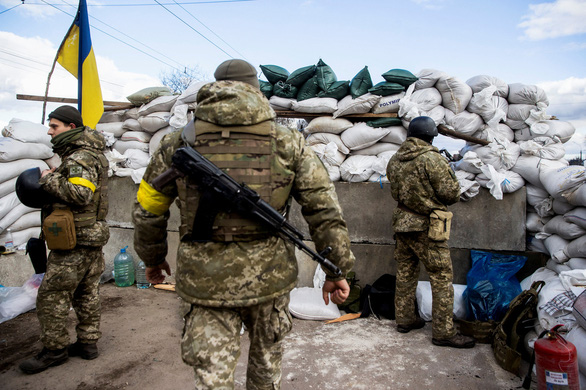 Nga tuyên bố thống trị không phận Ukraine, Mỹ nói Nga chưa chiếm được thành phố nào - Ảnh 1.