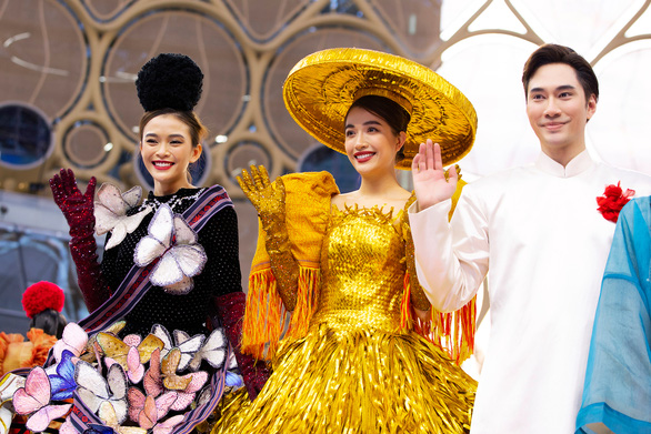 Lý Quí Khánh đưa văn hóa, lịch sử lên thời trang quảng bá quốc tế - Ảnh 1.