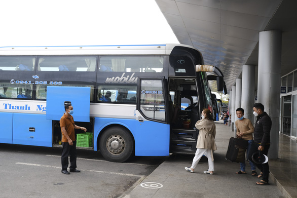 Đà Nẵng: Khan hiếm vé tàu xe vào Nam, lên Tây Nguyên sau Tết - Ảnh 2.